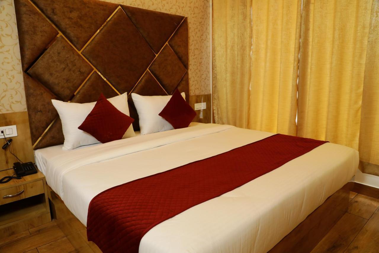 Dee Ess Residency Bed and Breakfast Shimla Exterior foto