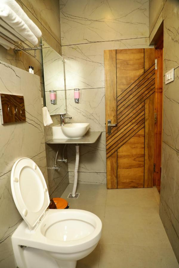 Dee Ess Residency Bed and Breakfast Shimla Exterior foto